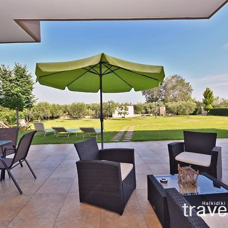 Villa Iris By Rentalspro Services - Agios Mamas Beach Extérieur photo