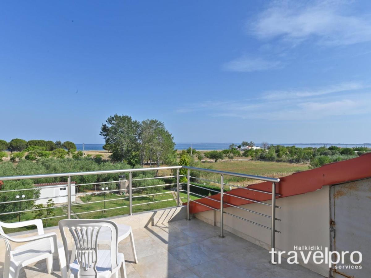 Villa Iris By Rentalspro Services - Agios Mamas Beach Extérieur photo