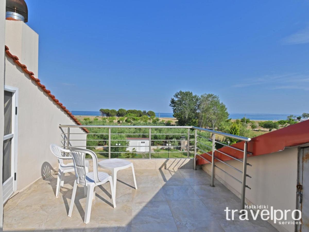 Villa Iris By Rentalspro Services - Agios Mamas Beach Extérieur photo