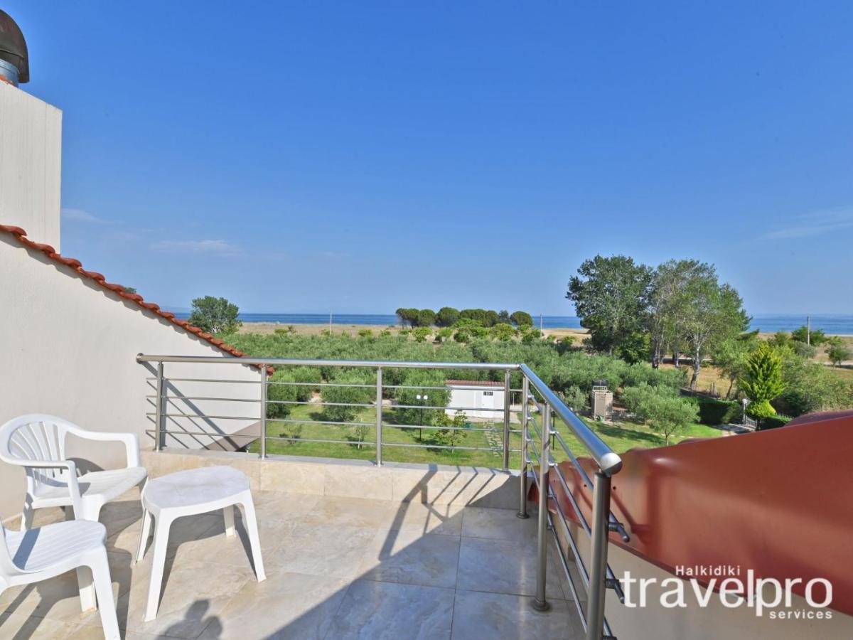 Villa Iris By Rentalspro Services - Agios Mamas Beach Extérieur photo