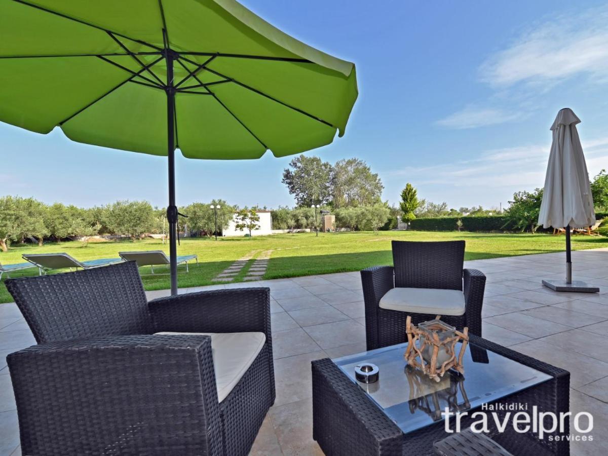 Villa Iris By Rentalspro Services - Agios Mamas Beach Extérieur photo