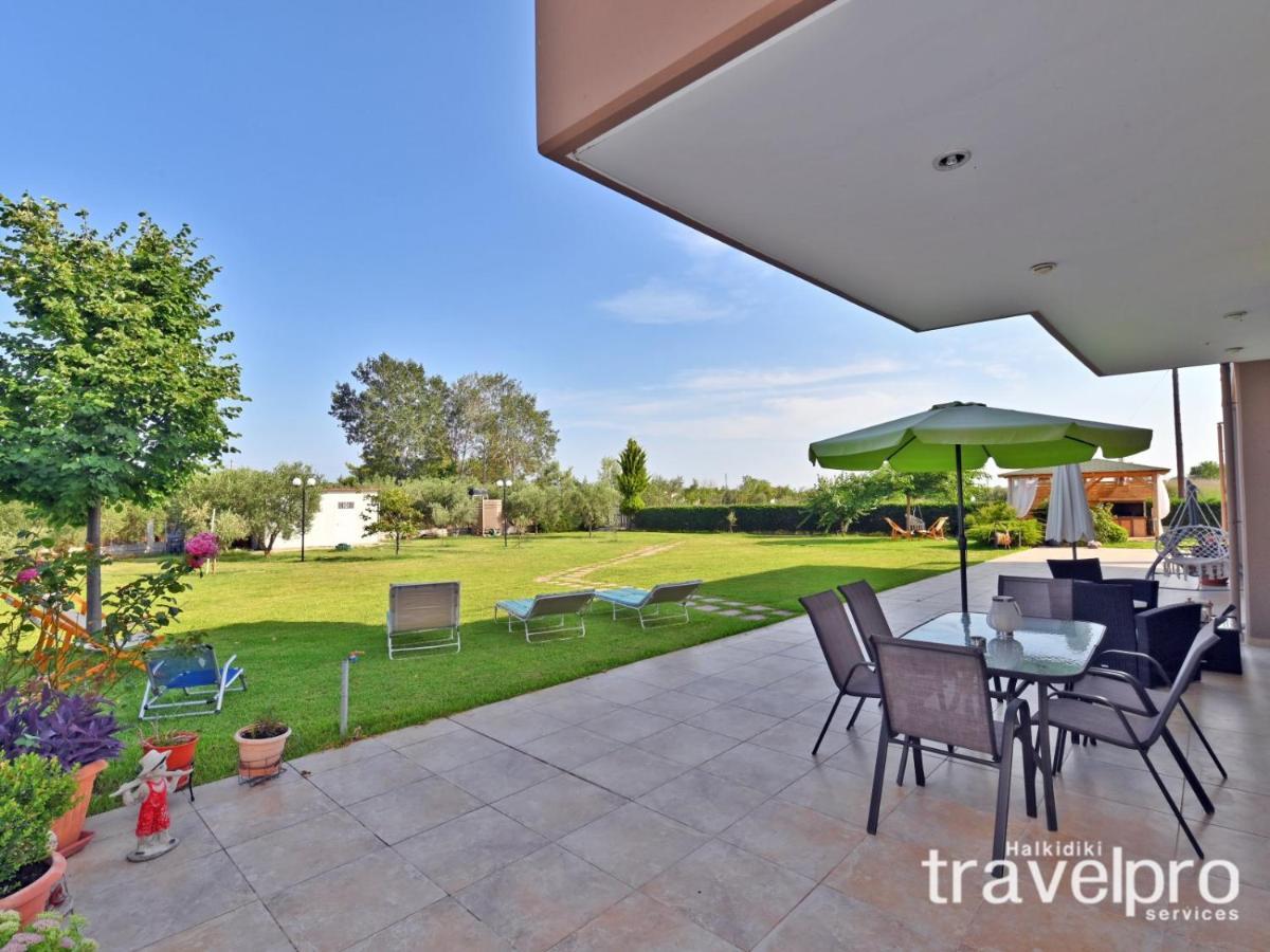 Villa Iris By Rentalspro Services - Agios Mamas Beach Extérieur photo
