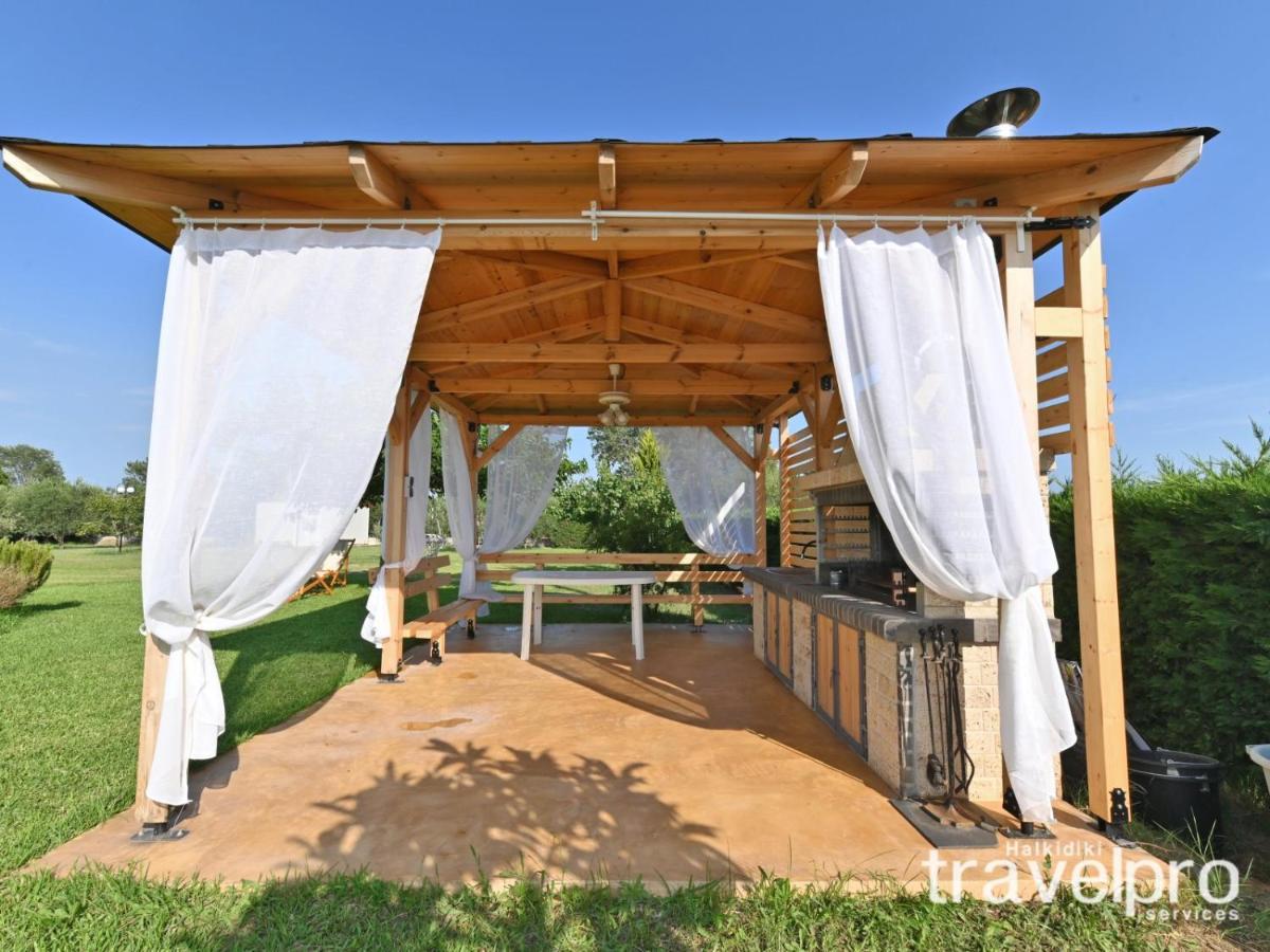 Villa Iris By Rentalspro Services - Agios Mamas Beach Extérieur photo