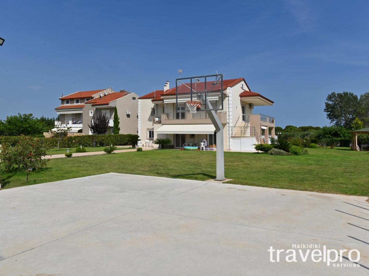 Villa Iris By Rentalspro Services - Agios Mamas Beach Extérieur photo