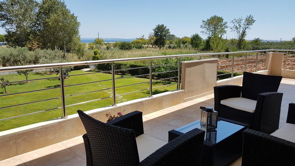 Villa Iris By Rentalspro Services - Agios Mamas Beach Extérieur photo